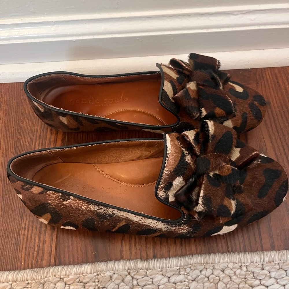 Leopard print Calf Hair Bow loafers by Kenneth Cole